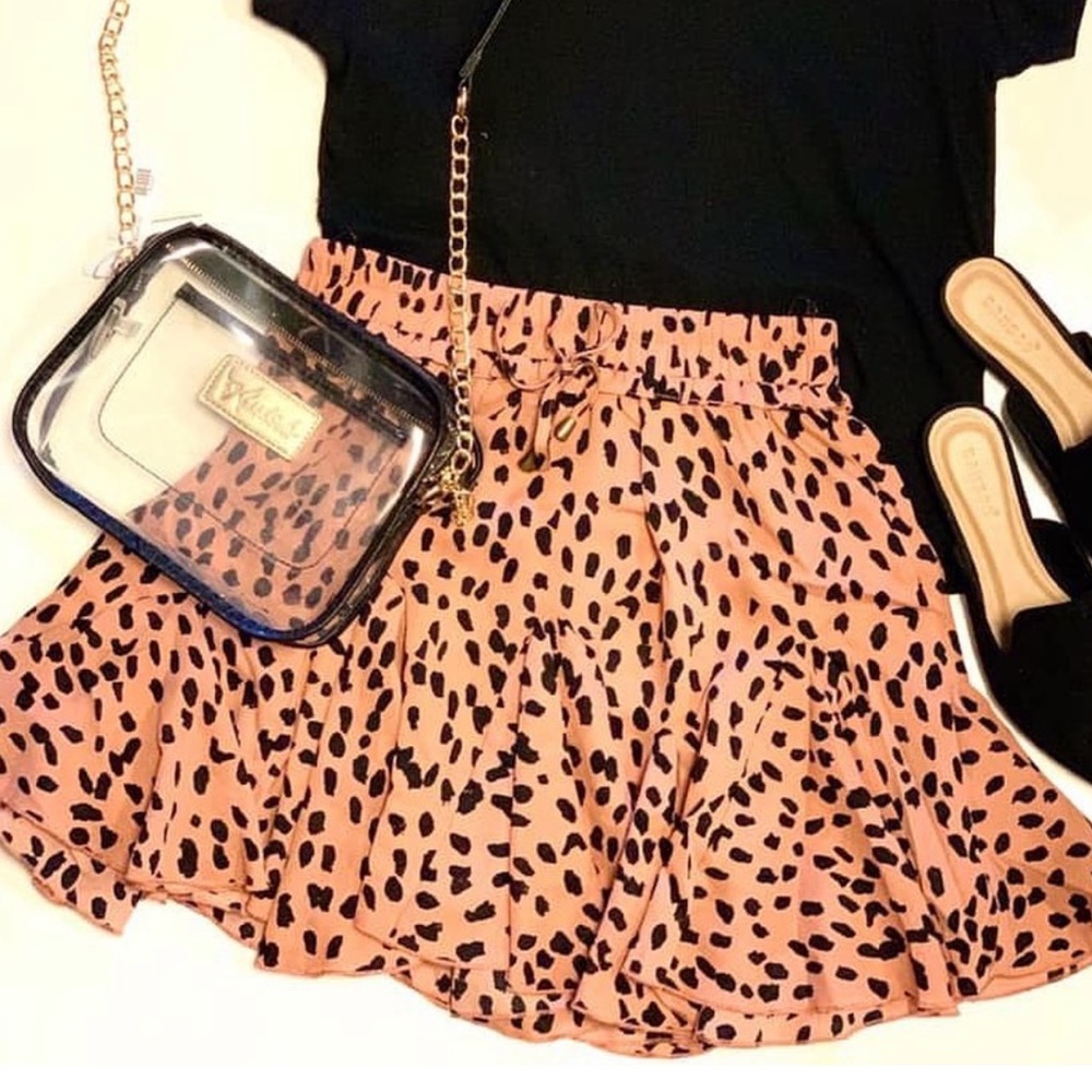 JUST THE SKIRT.Entro animal print skirt.